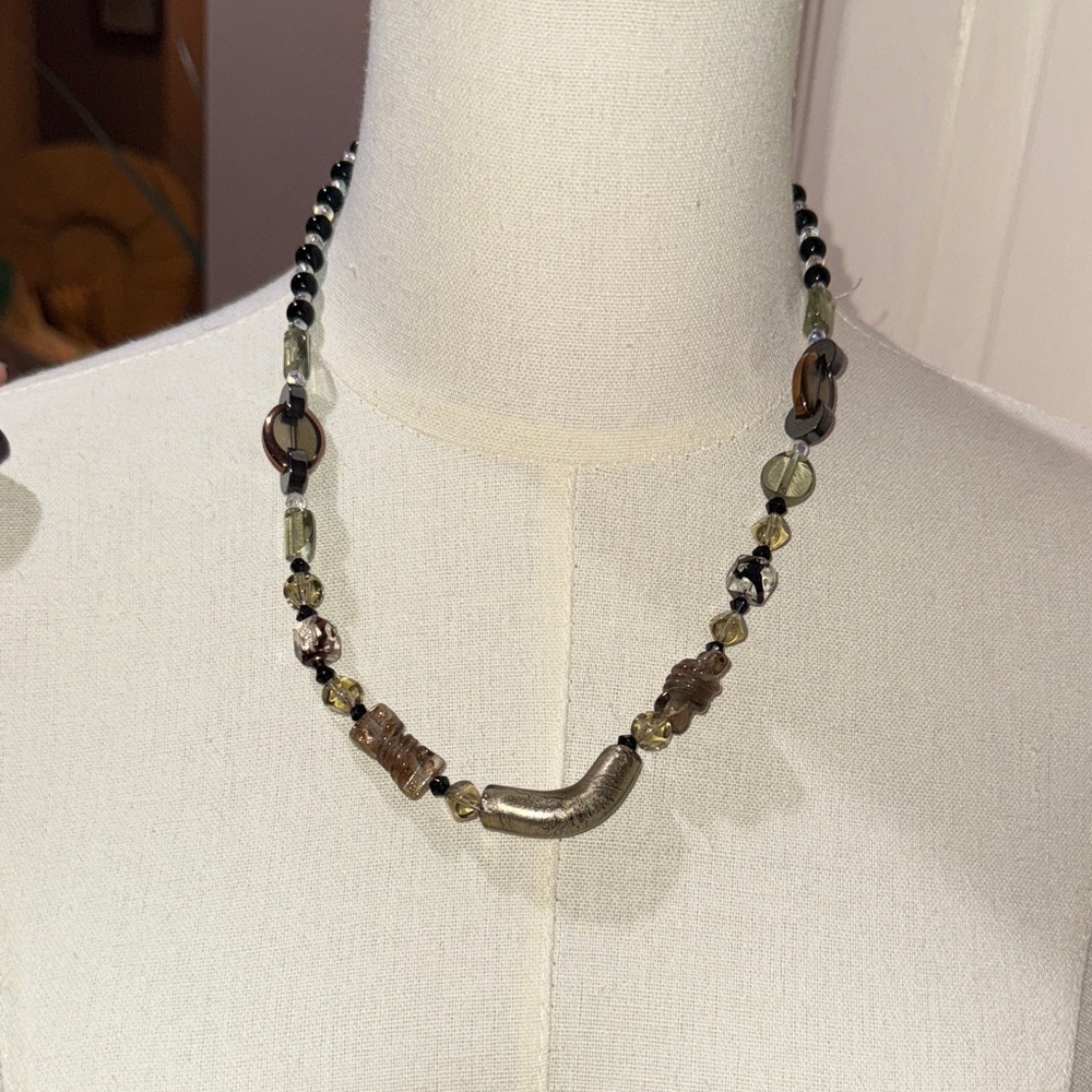 Chic Beaded Necklace with Silver and Brown Accents